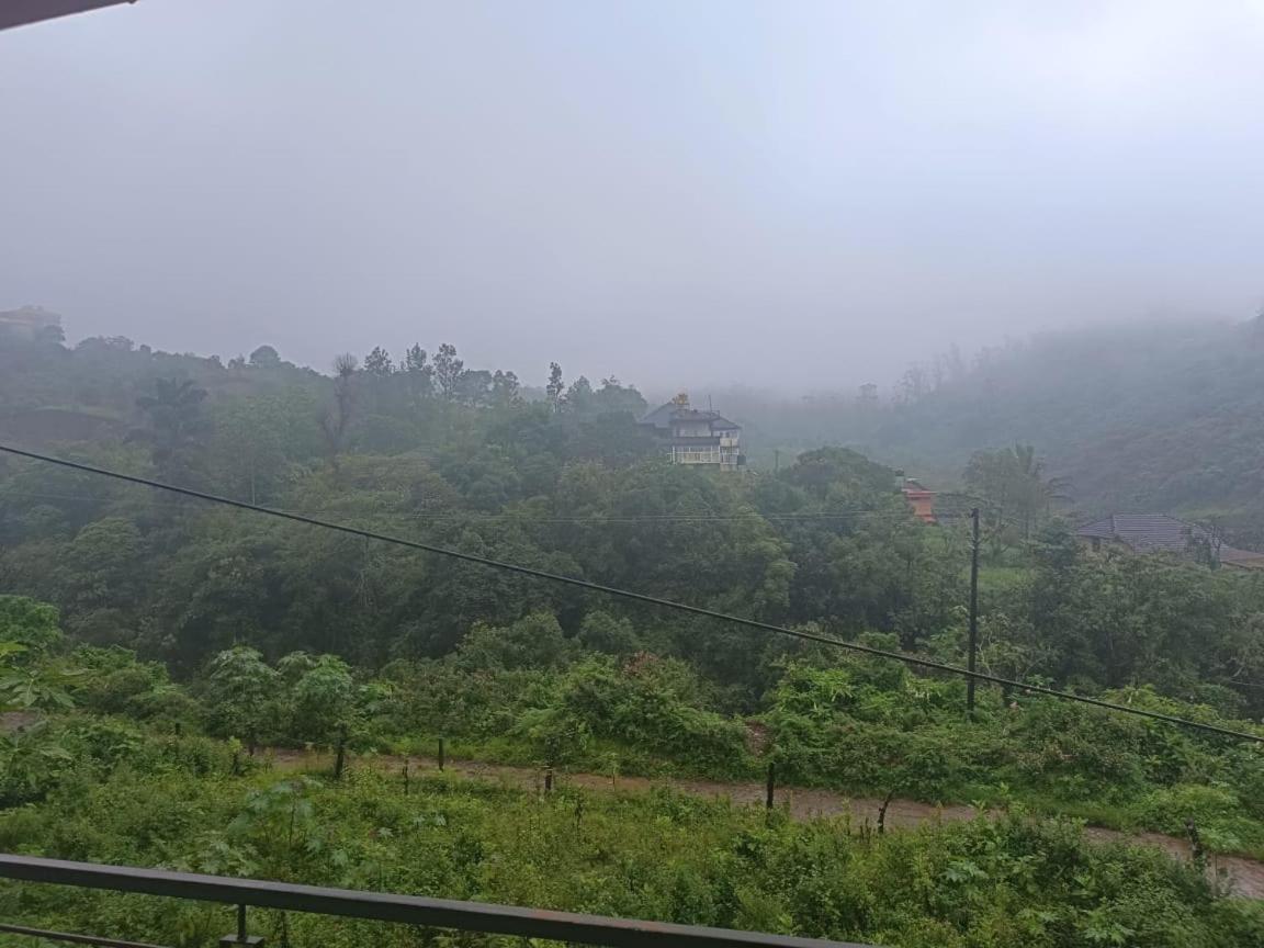 Snowdrop Inn Coorg Madikeri Habitación foto